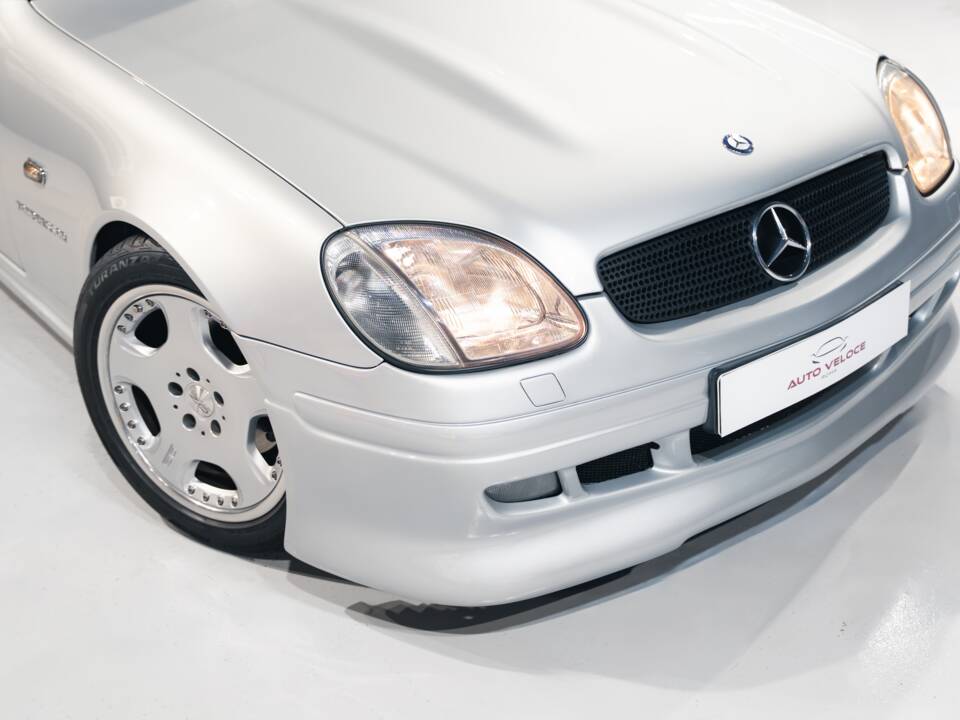 Image 16/34 of Mercedes-Benz SLK 230 Kompressor (1997)