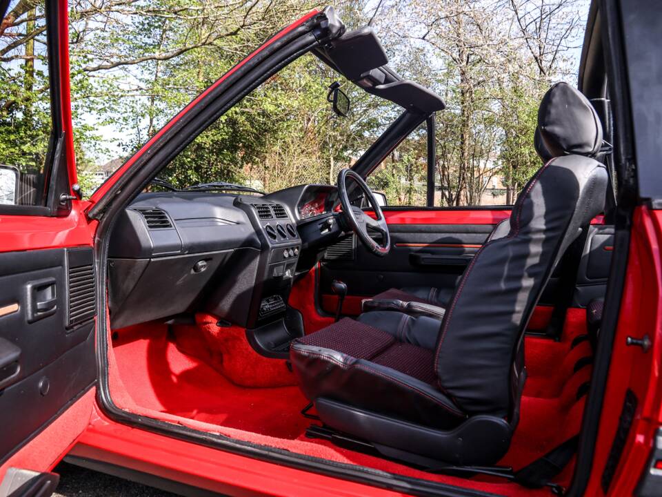 Immagine 35/39 di Peugeot 205 CTi (1991)