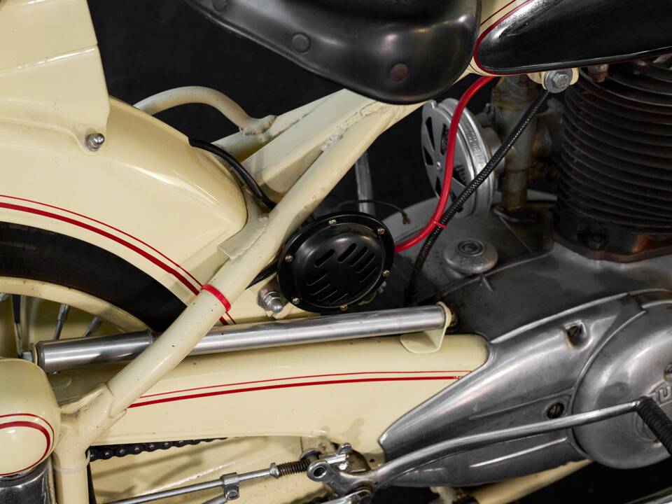 Image 18/18 of Puch 250 TF (1951)