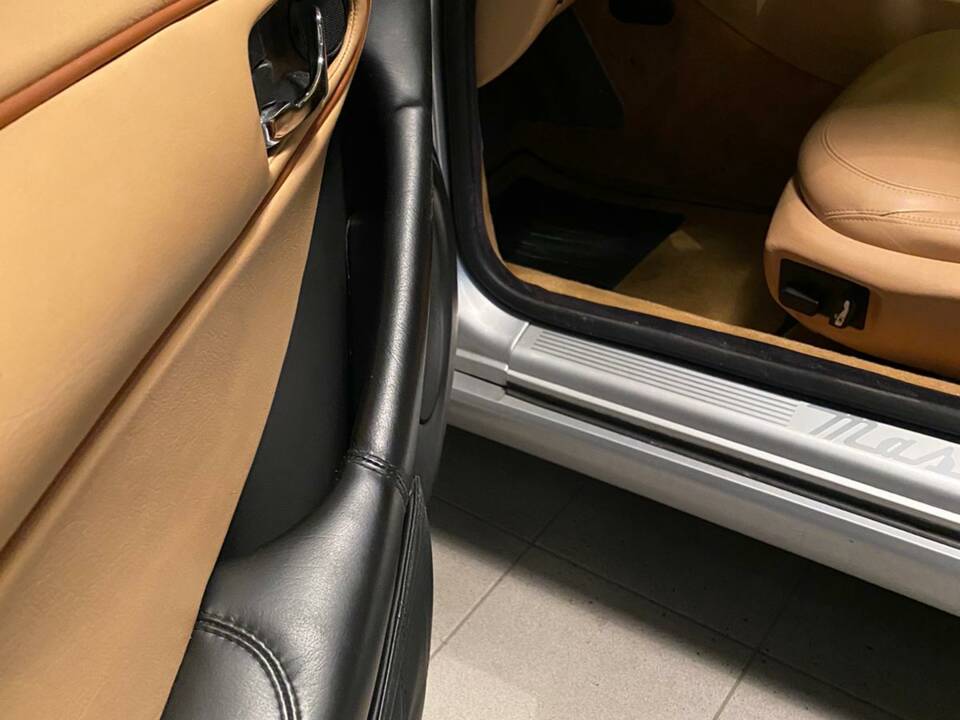 Bild 29/35 von Maserati 3200 GT (2000)