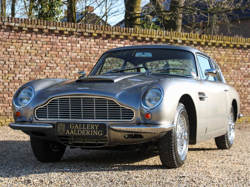 Bild 18/50 von Aston Martin DB 6 (1968)