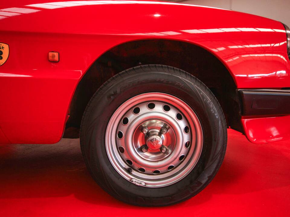 Image 5/24 of Alfa Romeo 2.0 Spider (1987)