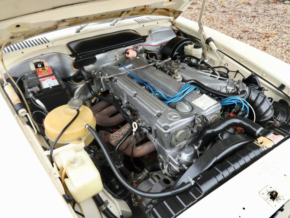 Imagen 49/50 de Mercedes-Benz 280 SL (1976)