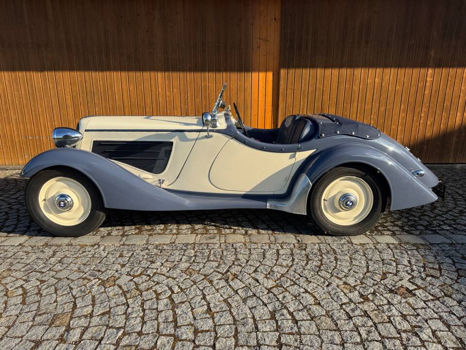 Image 2/17 of BMW 319/1 Sport (1935)