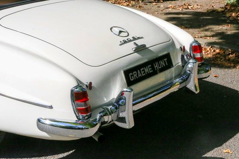 Image 32/50 de Mercedes-Benz 190 SL (1960)