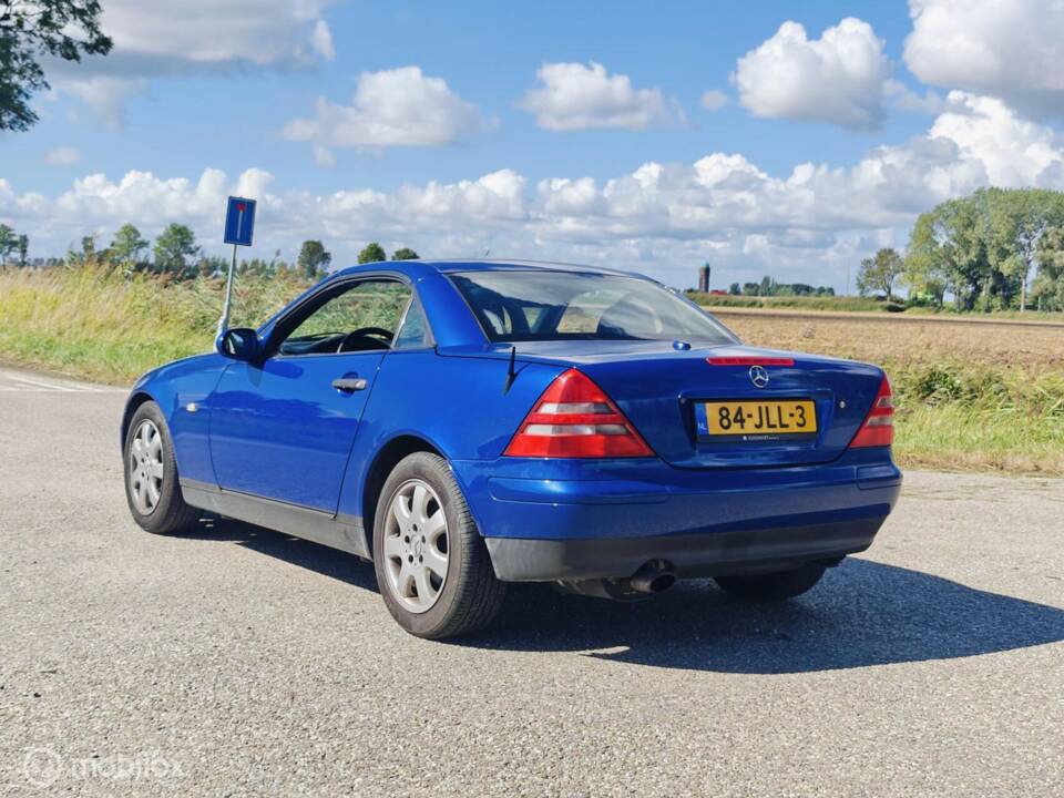 Bild 10/27 von Mercedes-Benz SLK 200 (1999)