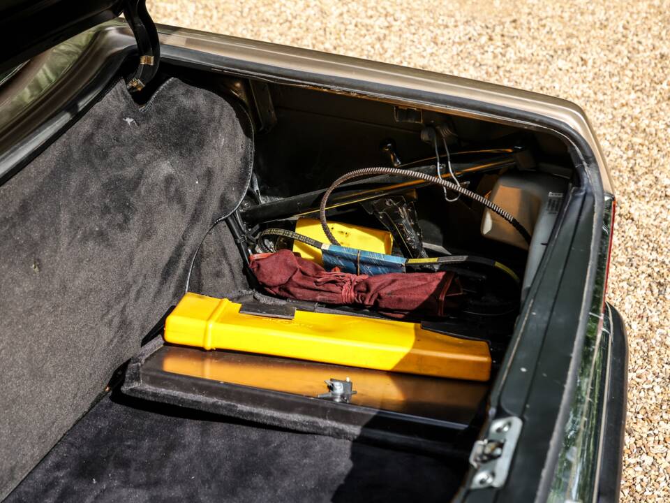 Afbeelding 28/40 van Mercedes-Benz 280 SL (1981)