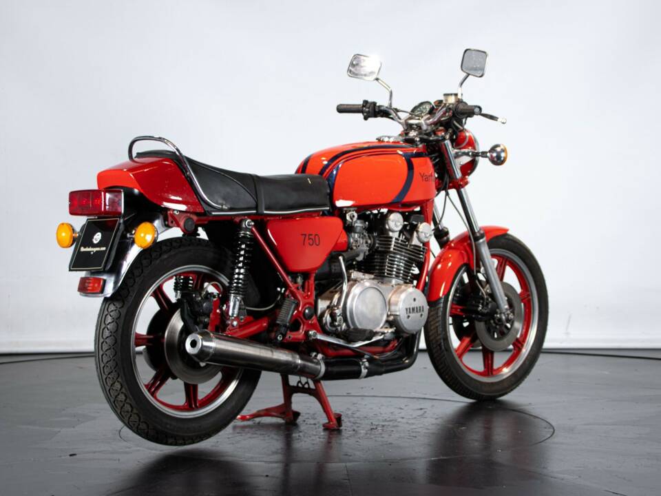 Bild 4/50 von Yamaha XS 750 (1979)