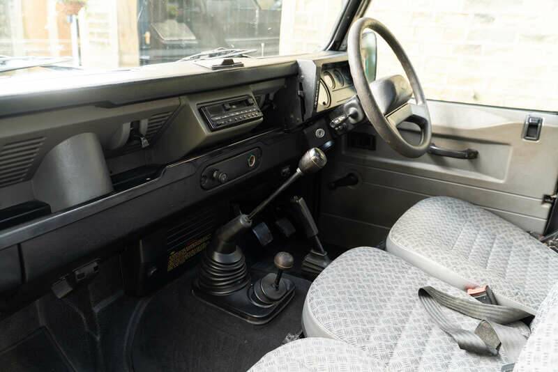 Image 12/50 of Land Rover Defender 110 Td5 (1999)