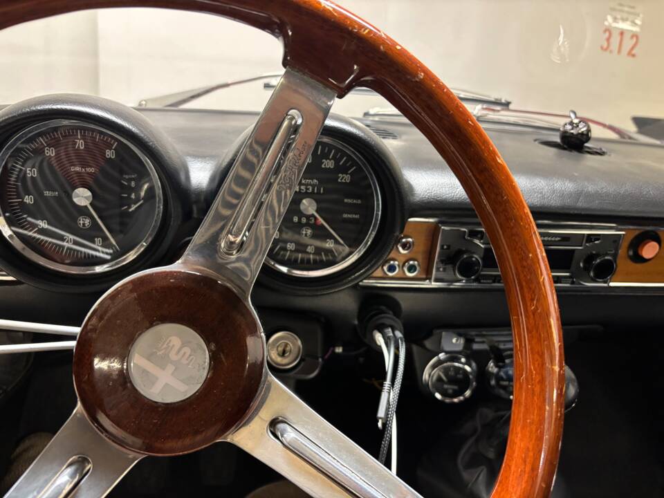 Afbeelding 18/33 van Alfa Romeo Giulia 1600 GT Junior (1972)