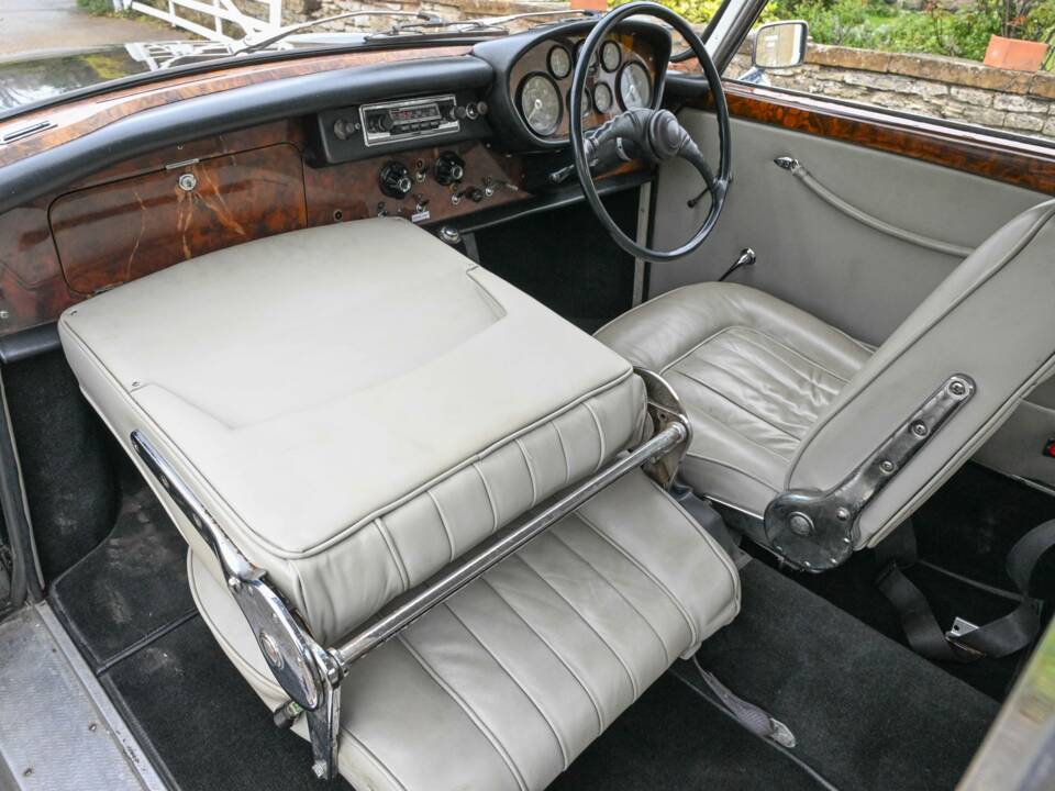 Image 10/40 of Bristol 410 (1968)