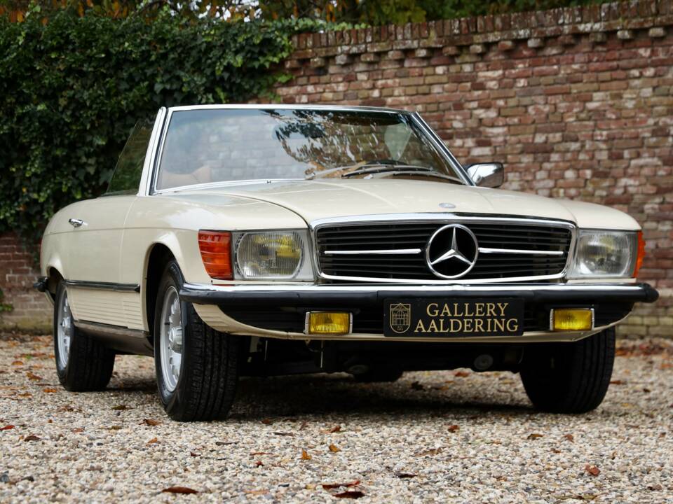 Imagen 37/50 de Mercedes-Benz 280 SL (1976)