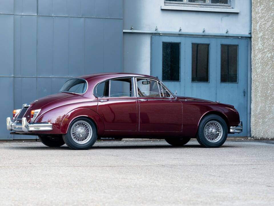 Image 26/49 of Jaguar Mk II 3.4 (1967)
