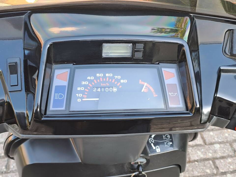 Image 4/6 of Peugeot Metropolis 50 (1993)