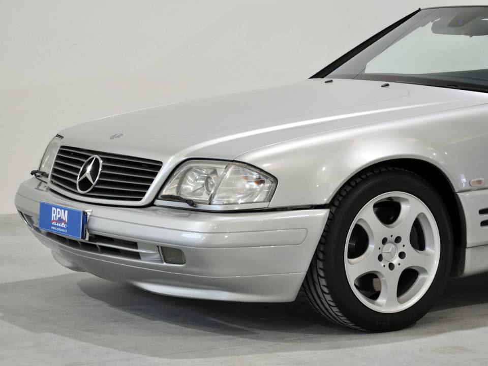Imagen 9/30 de Mercedes-Benz SL 320 (1999)