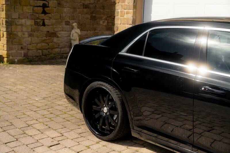 Imagen 31/50 de Chrysler 300 SRT8 (2013)