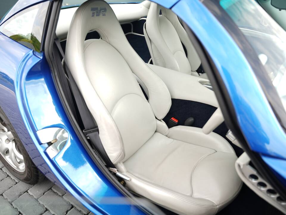 Image 13/50 of TVR Tuscan S (2000)