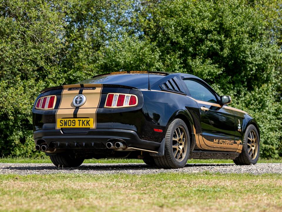Image 2/50 of Ford Mustang V6 (2009)