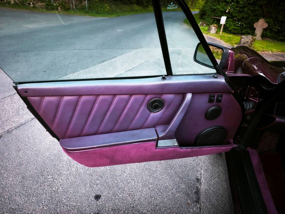Bild 17/31 von Porsche 911 Carrera (WTL) (1990)