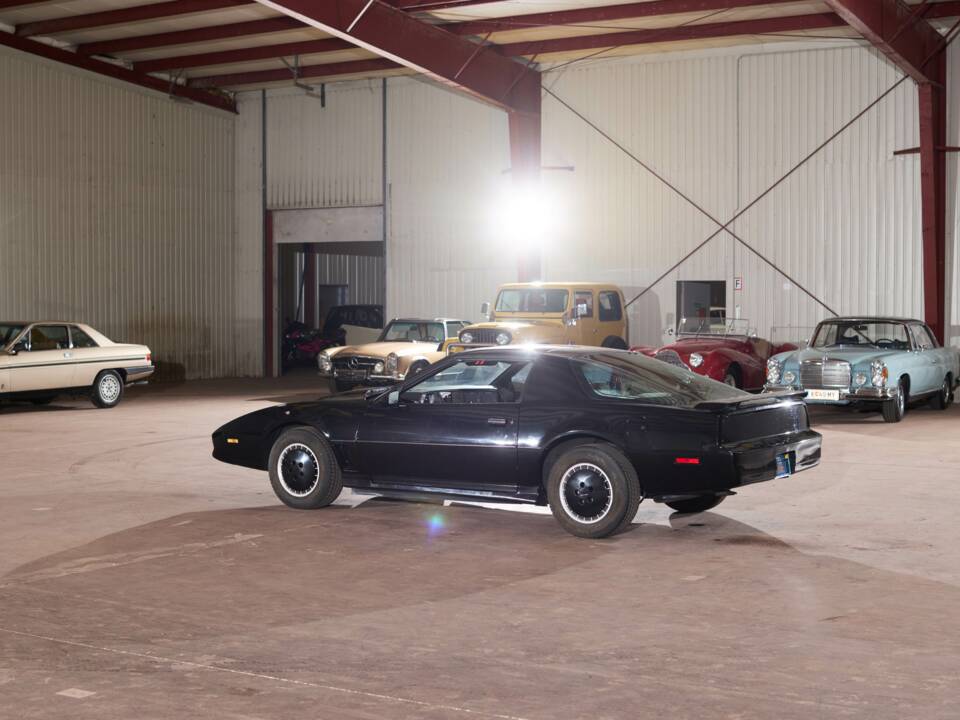 Obraz 13/63 pojazdu Pontiac Firebird TransAm (1984)