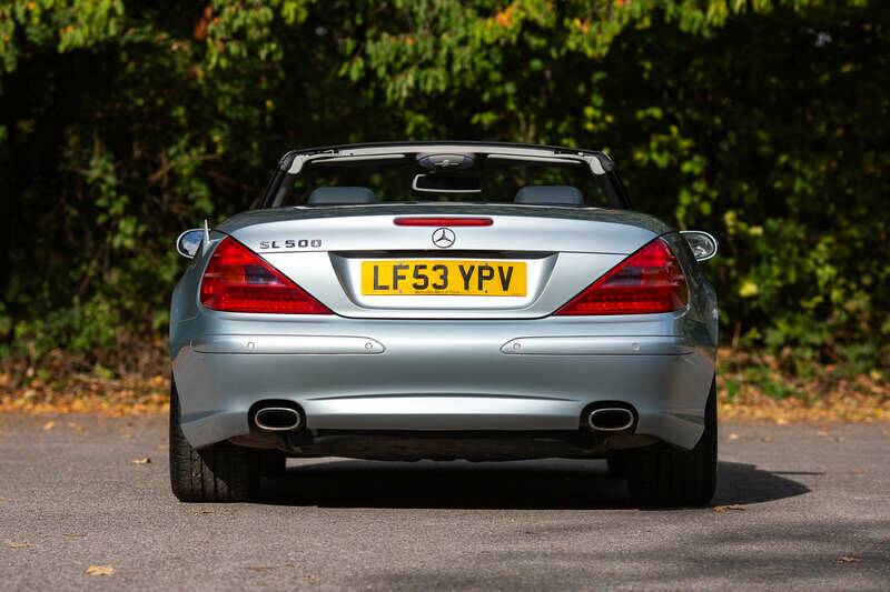 Image 7/50 of Mercedes-Benz SL 500 (2003)