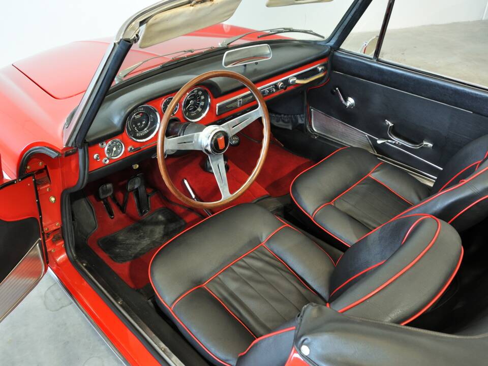 Image 17/29 of FIAT 1500 (1964)
