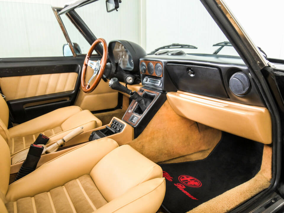 Bild 17/50 von Alfa Romeo 2.0 Spider (1991)