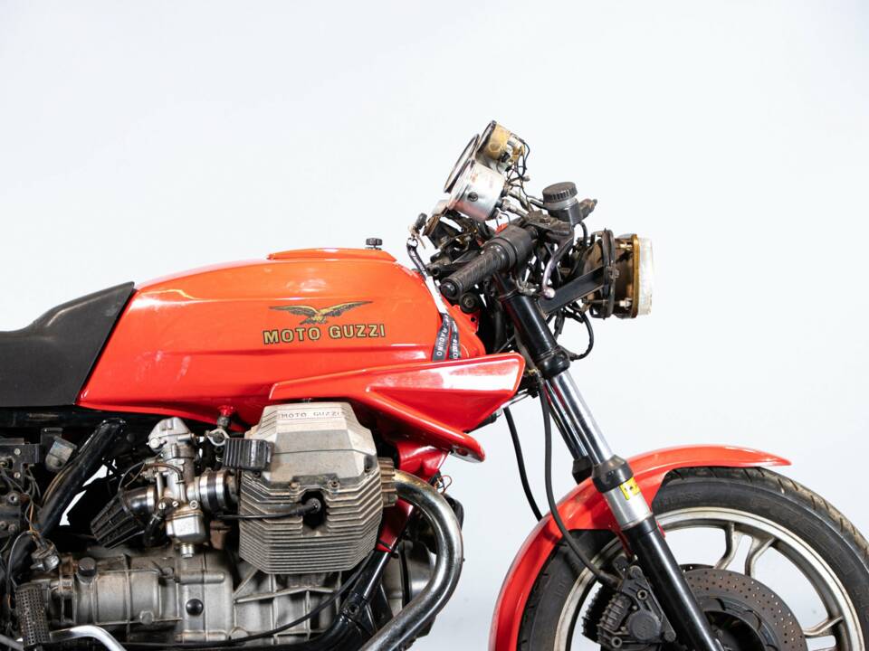 Image 45/49 de Moto Guzzi 850 LeMans (1981)