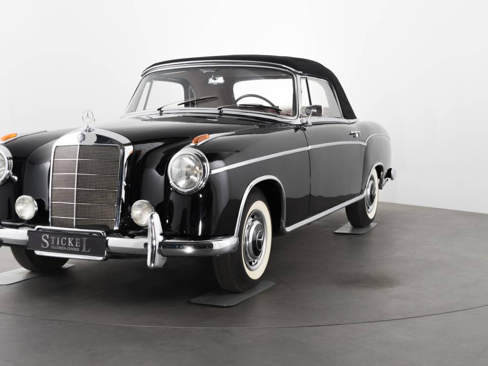 Image 1/11 de Mercedes-Benz 220 S Cabriolet (1957)