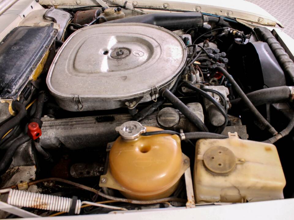 Bild 25/43 von Mercedes-Benz 380 SL (1982)