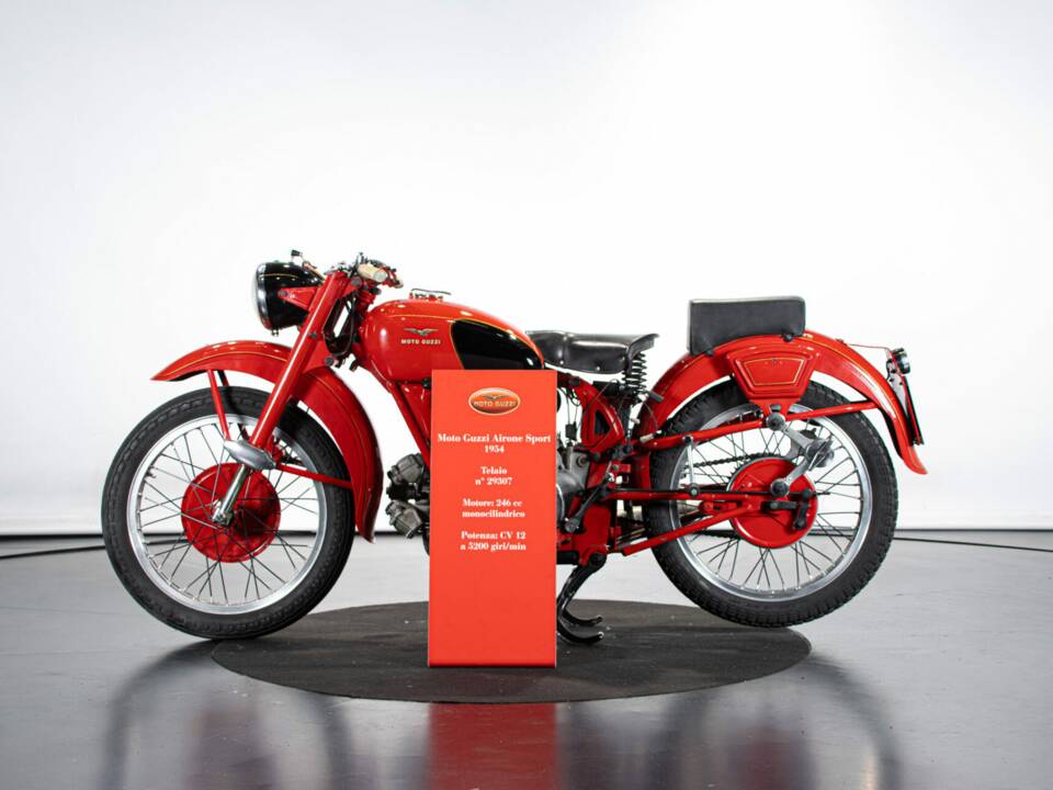 Bild 9/50 von Moto Guzzi Airone Sport (1954)
