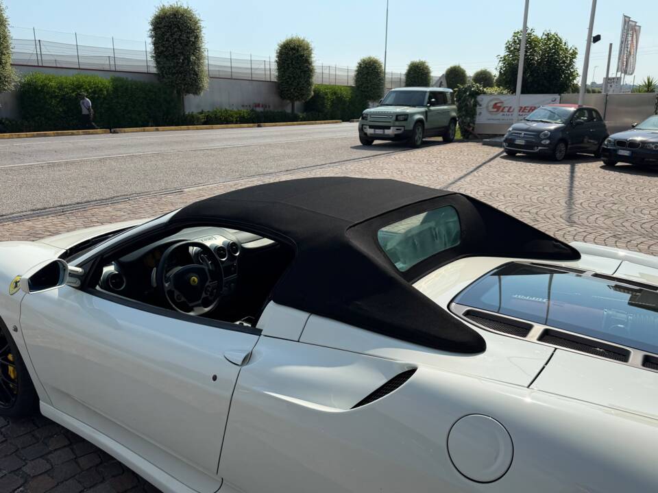 Bild 16/31 von Ferrari F 430 Spider (2007)