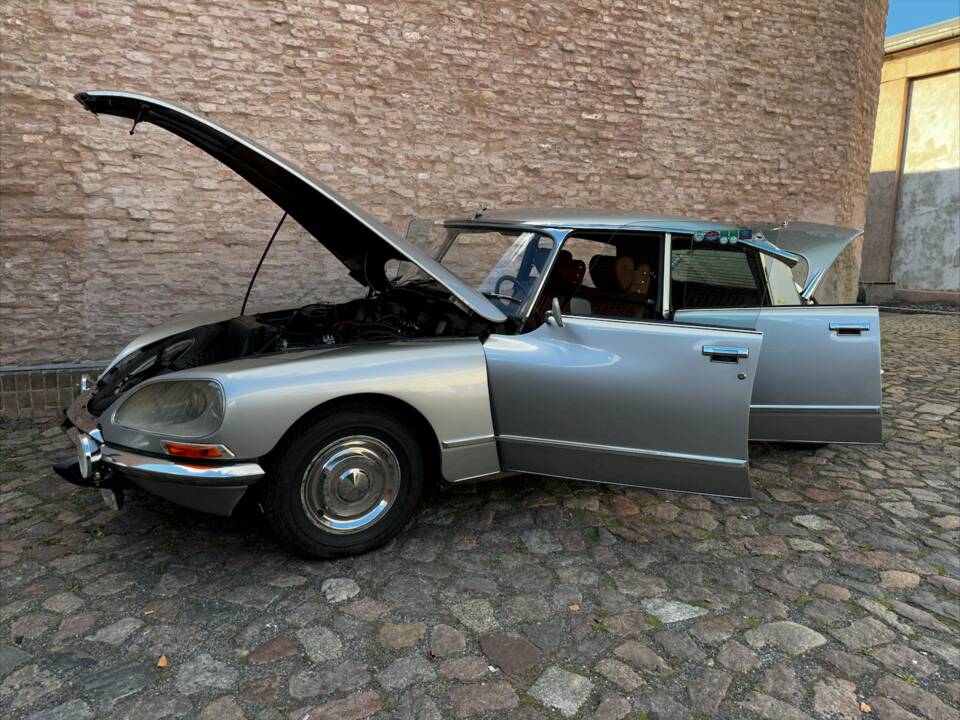 Image 65/68 of Citroën DS 23 Pallas IE (1973)