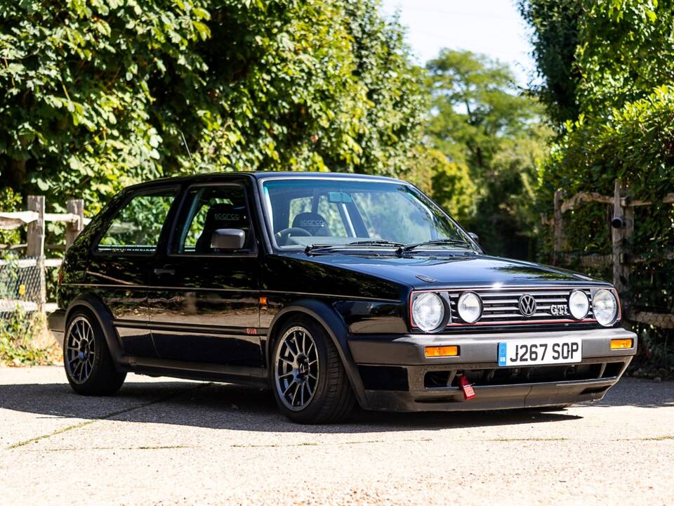 Bild 1/50 von Volkswagen Golf II GTi 1.8 (1991)