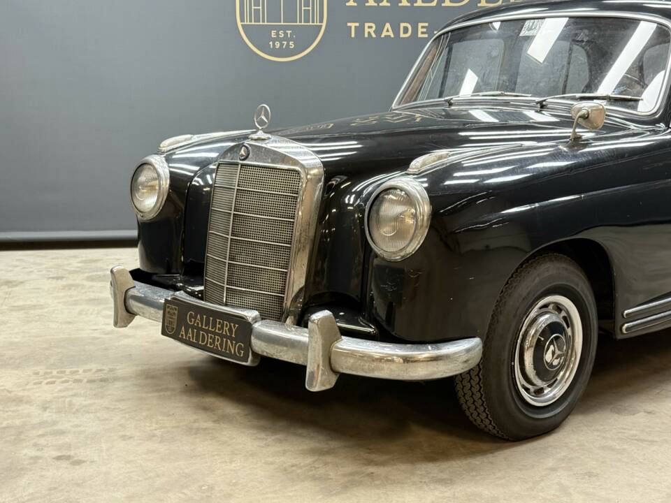 Image 22/50 of Mercedes-Benz 220 S (1955)