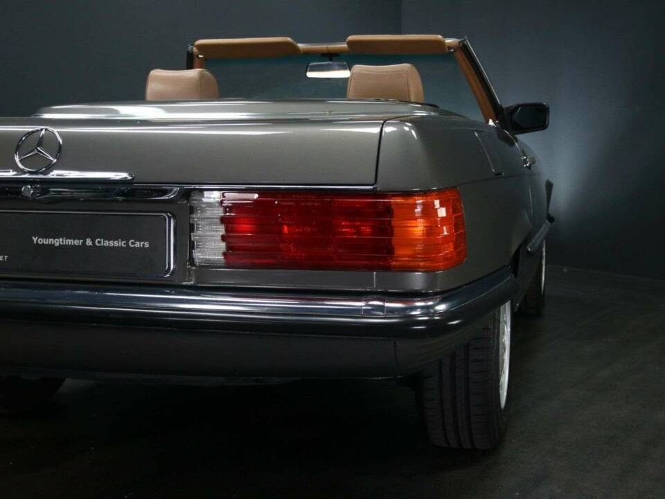 Image 31/50 de Mercedes-Benz 420 SL (1987)