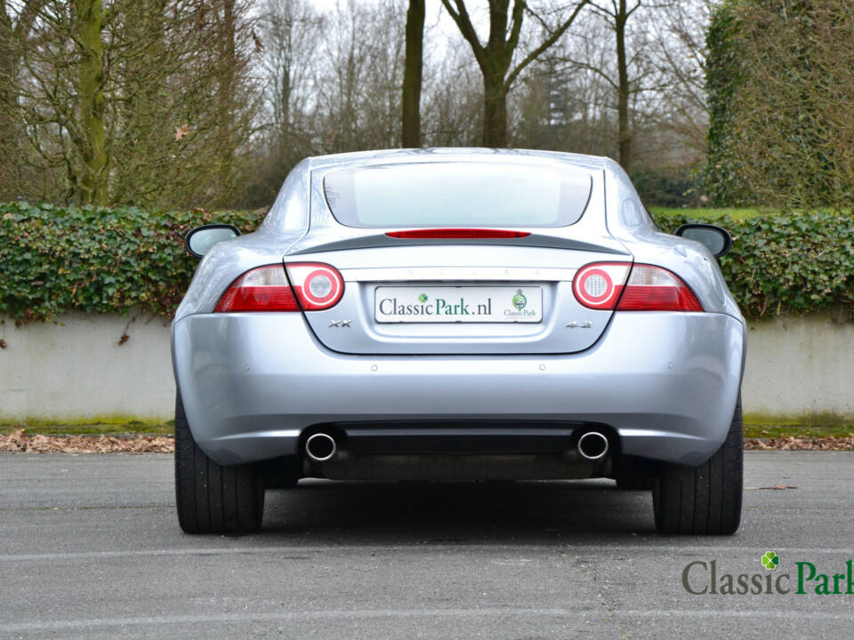 Image 4/50 de Jaguar XK 4.2 (2006)