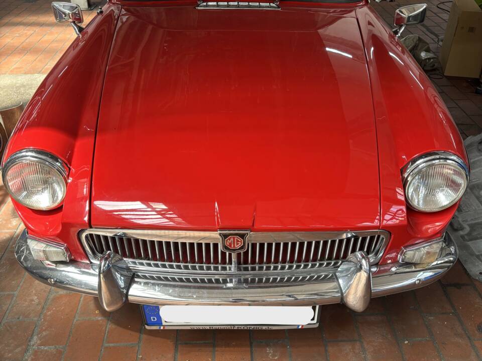 Image 6/28 de MG MGB GT (1966)
