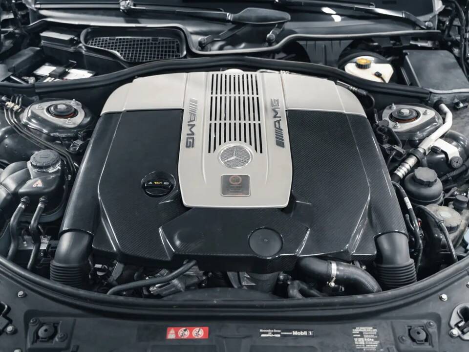 Image 39/40 of Mercedes-Benz CL 65 AMG (2008)