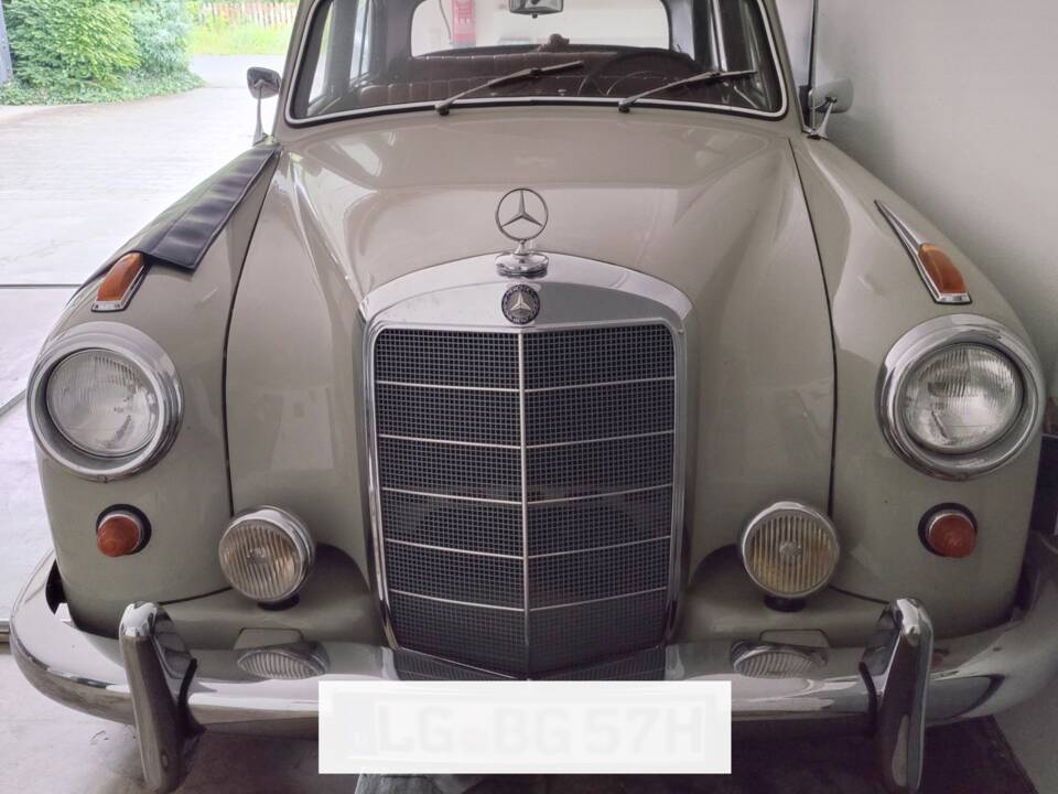 Bild 1/12 von Mercedes-Benz 220 S (1959)