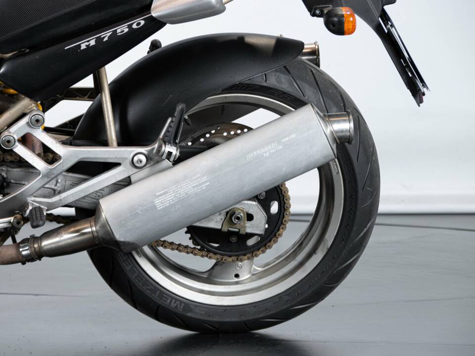 Image 22/50 de Ducati DUMMY (1996)