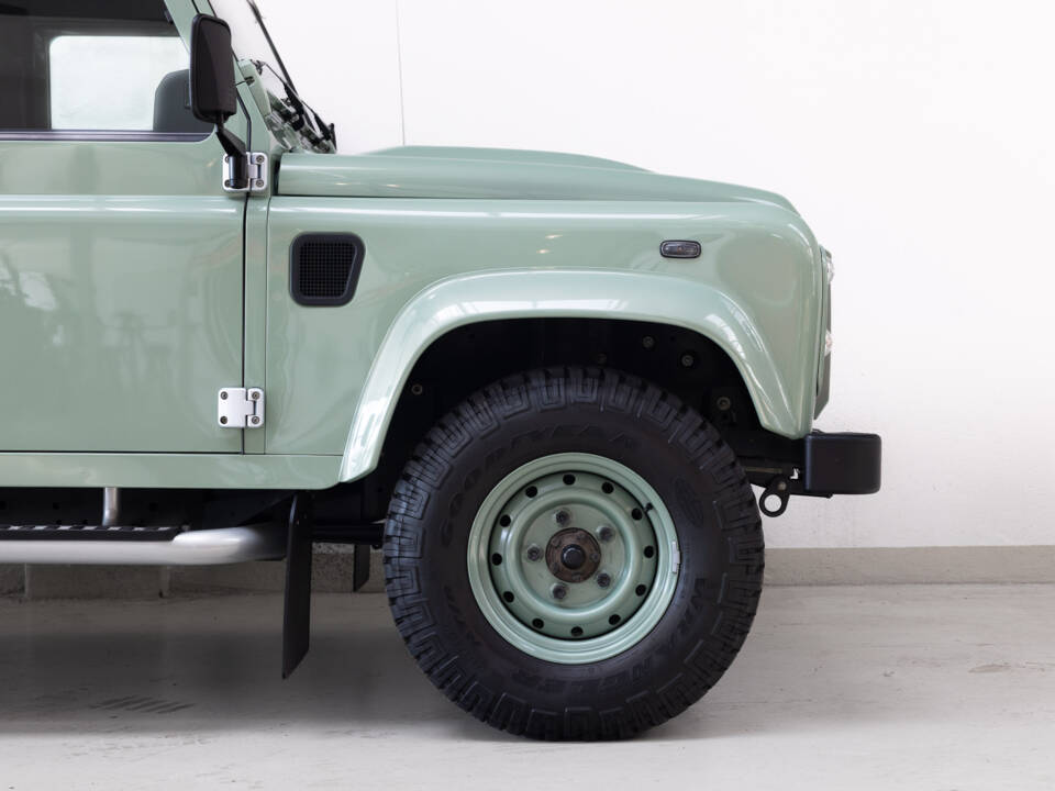 Image 27/36 of Land Rover Defender (2016)