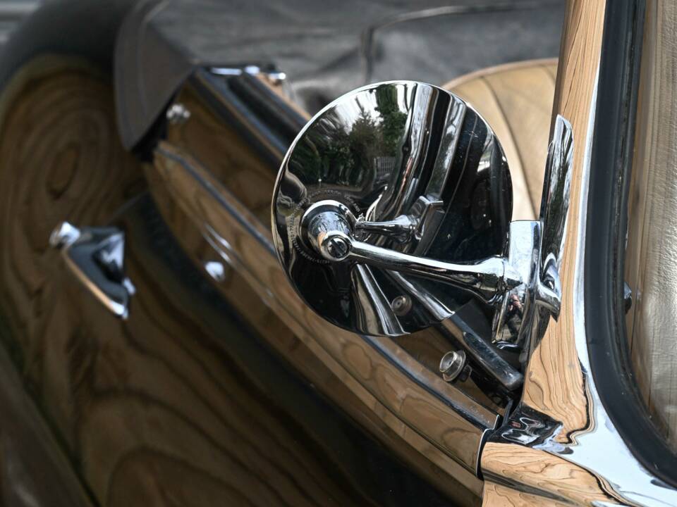 Image 18/50 de Jaguar Type E V12 (1974)