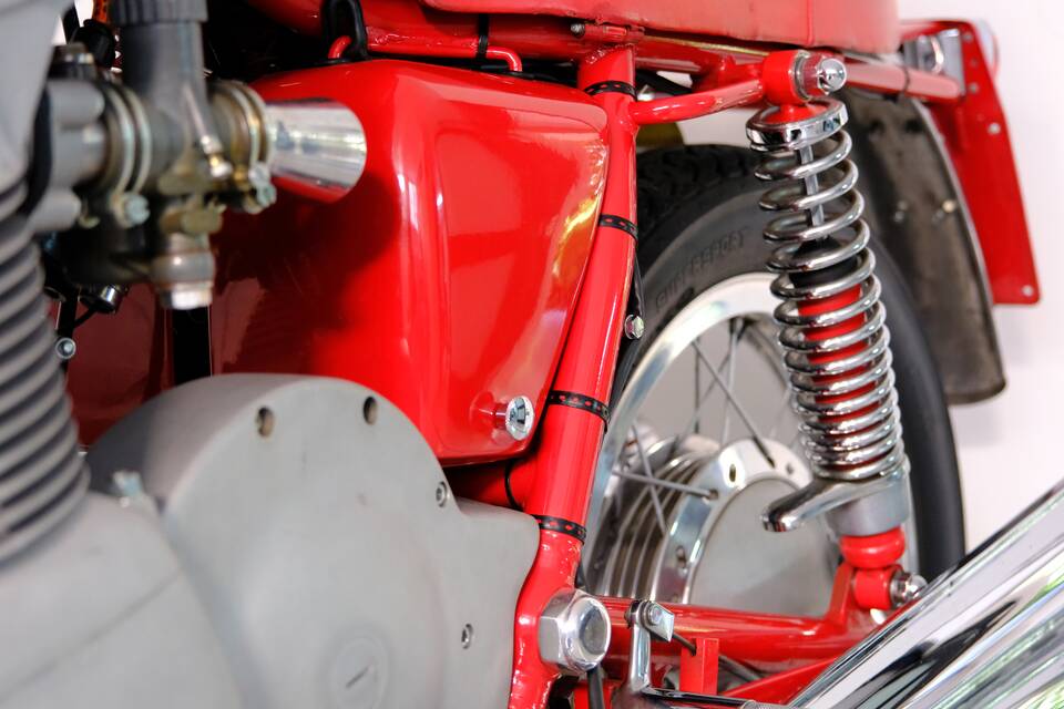 Image 47/99 of MV Agusta 750 Sport (1971)
