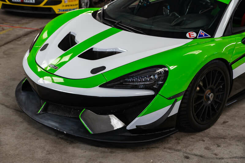 Bild 8/50 von McLaren 570GT (2016)
