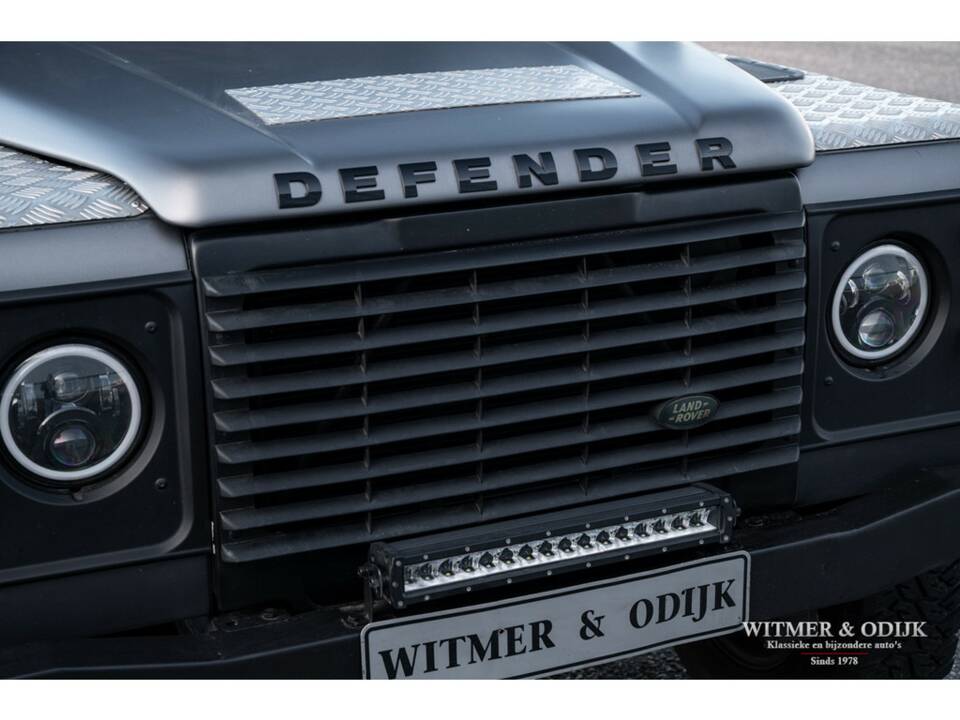 Image 22/27 of Land Rover Defender 90 (1996)