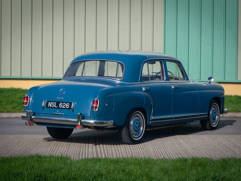 Bild 6/31 von Mercedes-Benz 220 a (1955)