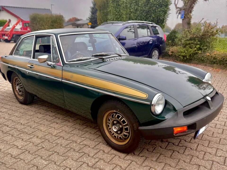 Image 3/8 of MG MGB GT (1975)