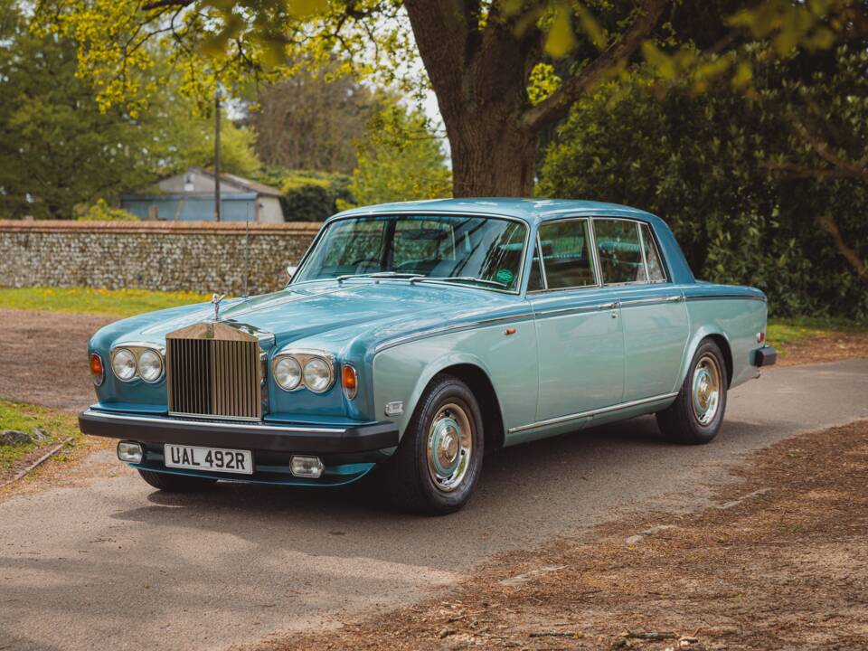 Image 9/42 of Rolls-Royce Silver Shadow II (1977)