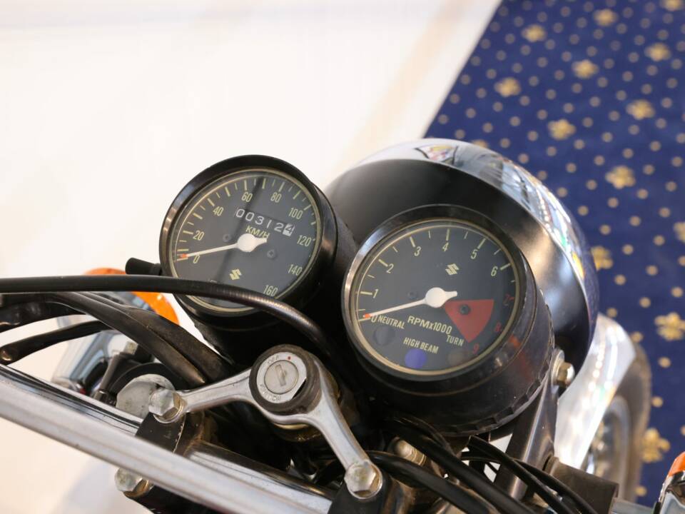 Immagine 9/23 di Suzuki TS 250 (1900)